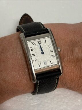 Coach W502B Swiss Made Watch Runs Date Black Leather Strap Womens Mens Unisex